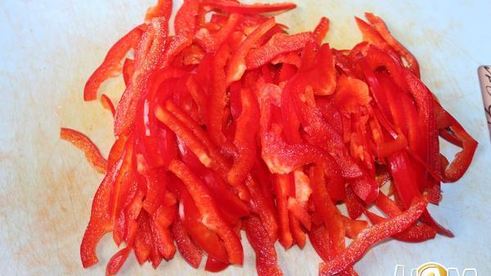 куриные рулеты с овощами и грудинкой