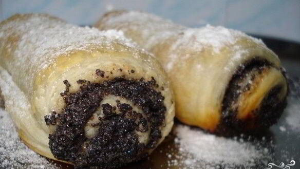 Рецепт Маковый рулет из слоеного теста