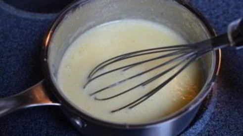 маковый рулет из слоеного теста