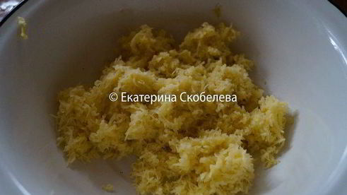 мекленбургский картофельный рулет с начинкой из мяса и зелени