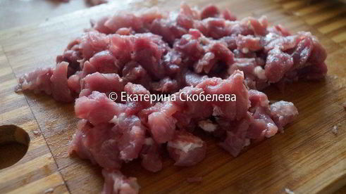 мекленбургский картофельный рулет с начинкой из мяса и зелени