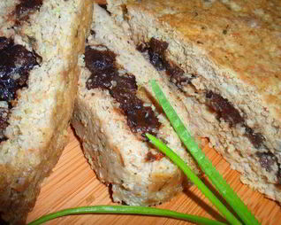 Мясной рулет с черносливом