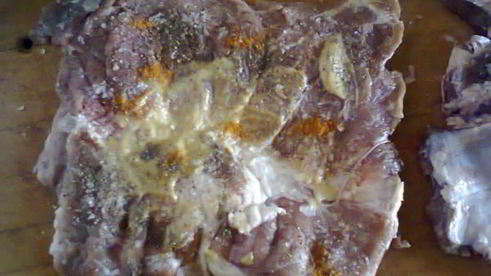 мясной рулет с горчицей