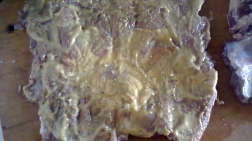 мясной рулет с горчицей