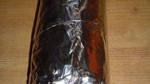 мясной рулет с языком и орехами