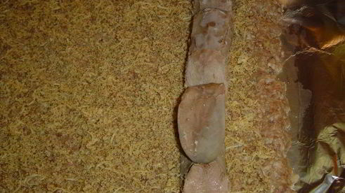 мясной рулет с языком и орехами