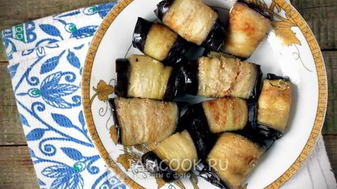 острые рулетики из баклажанов