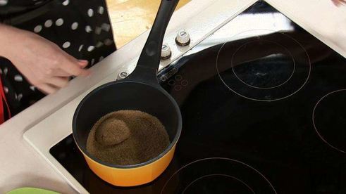 рулет баунти и чай с фруктами