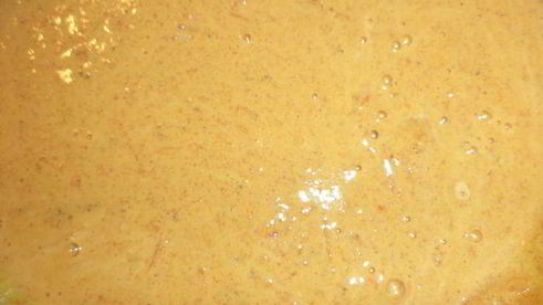 рулет из бисквитно-тыквенного теста с творожной начинкой