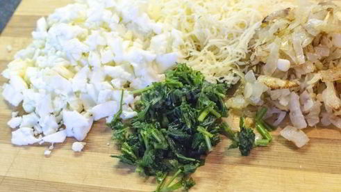 рулет из фарша с яйцом и сыром