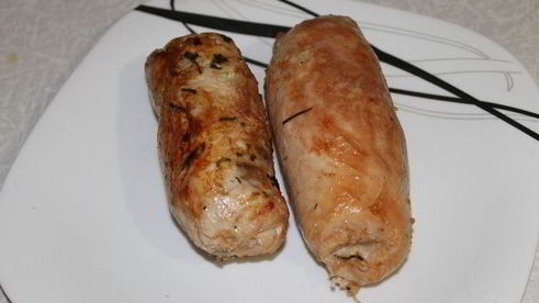 рулет из индейки под пикантным соусом