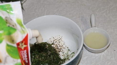 рулет из индейки под пикантным соусом