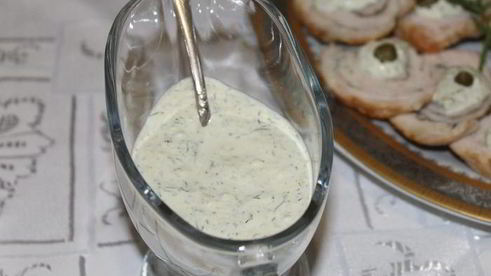 рулет из индейки под пикантным соусом