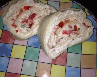 Рулет из лаваша с курицей