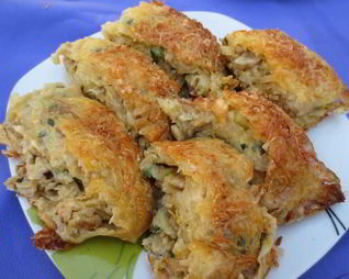 Рулет из лаваша с яйцом и сыром