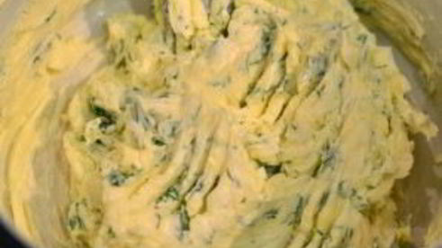 рулет из отварной печени с пикантной начинкой