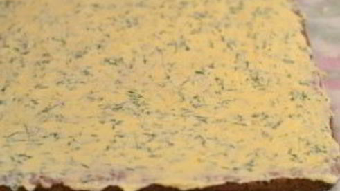 рулет из отварной печени с пикантной начинкой