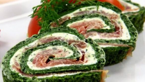 Рецепт Рулет из шпината и лосося