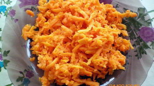 рулет из скумбрии с морковью и яйцом