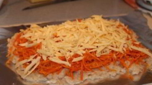 рулет куриный с морковью и сыром