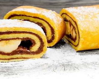 Рулет медовый с бананом