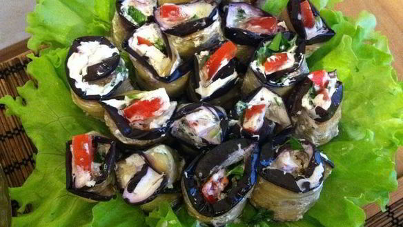 Рецепт Рулетики из баклажанов