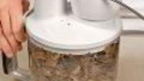 рулеты с телятиной и грибами