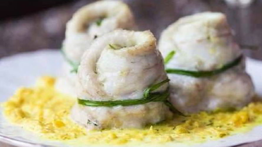 Рецепт рыбные рулеты в сливочно-травяном соусе