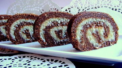 шоколадно-кокосовый рулет без выпечки