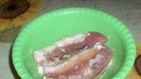 сало с перцем и чесноком