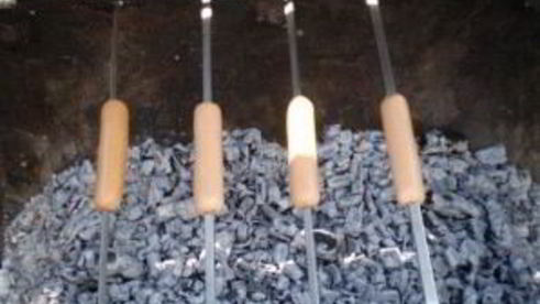 сосиски на мангале