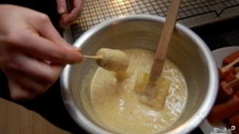 сосиски в кляре на палочке