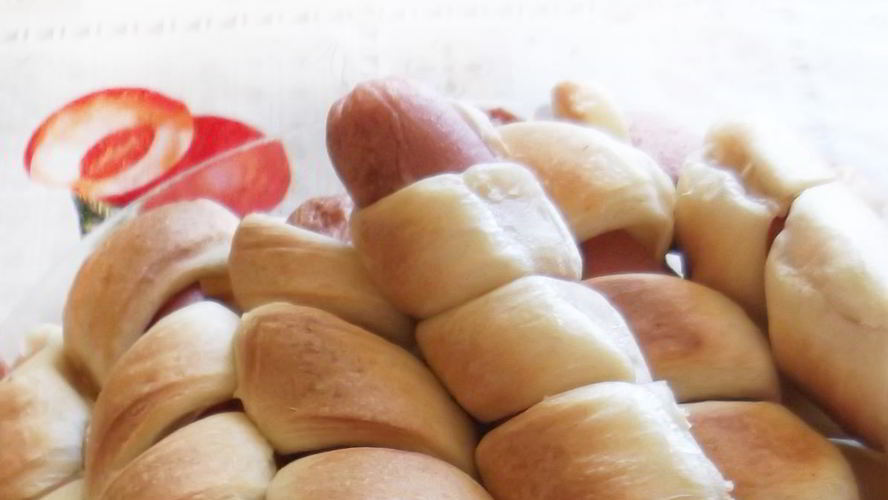 Рецепт сосиски в слоеном бездрожжевом тесте в духовке