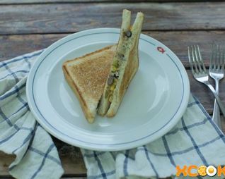 Сэндвич с тунцом