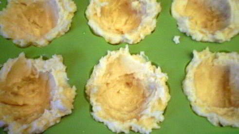 картофельные тарталетки с селедкой в мини шубке