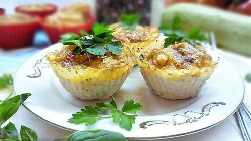 куриные тарталетки с рисом и овощами