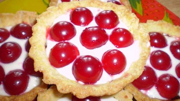 Рецепт Песочные тарталетки с вишней