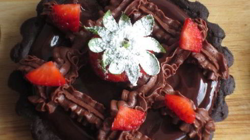 шоколадные тарталетки с клубникой