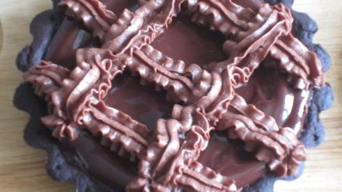 шоколадные тарталетки с клубникой