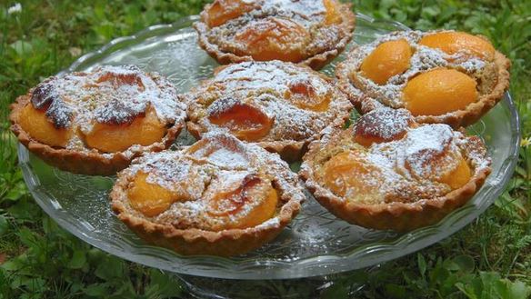 Рецепт Тарталетки с абрикосами и фисташковым кремом