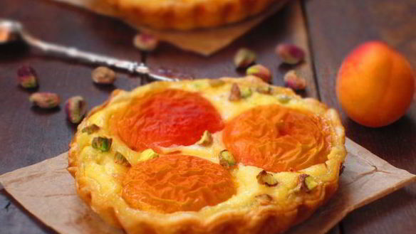 Рецепт Тарталетки с абрикосами, творожным кремом и фисташками