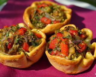 Тарталетки с баклажанами