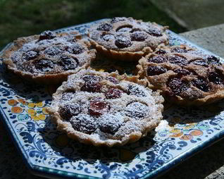 Тарталетки с черешней