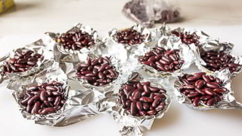 тарталетки с грушей и голубым сыром