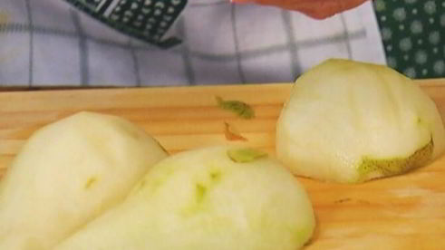 тарталетки с карамелизированной грушей и клюквой