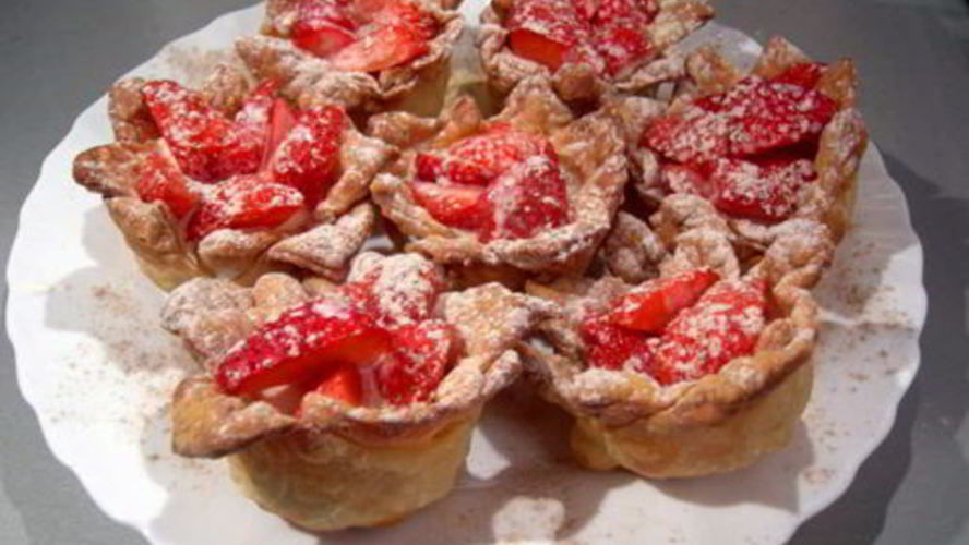 Рецепт тарталетки с клубникой и сливочным желе