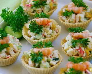 Тарталетки с крабовыми палочками и сыром