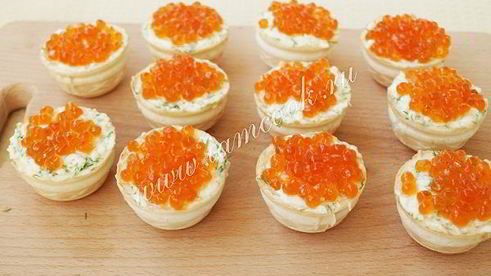 тарталетки с красной икрой