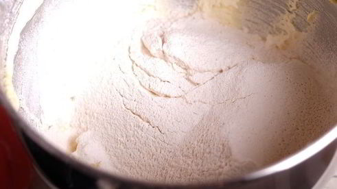 тарталетки с лимонно-лаймовым кремом и меренгой