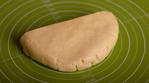 тарталетки с лимонно-лаймовым кремом и меренгой